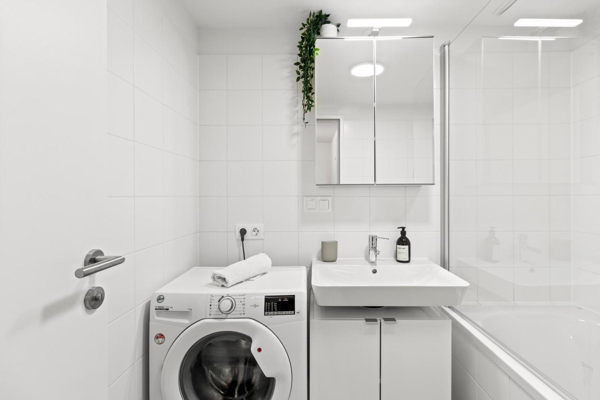 Balcony Apartment I 50 M² I Near City Center Viena Exterior foto