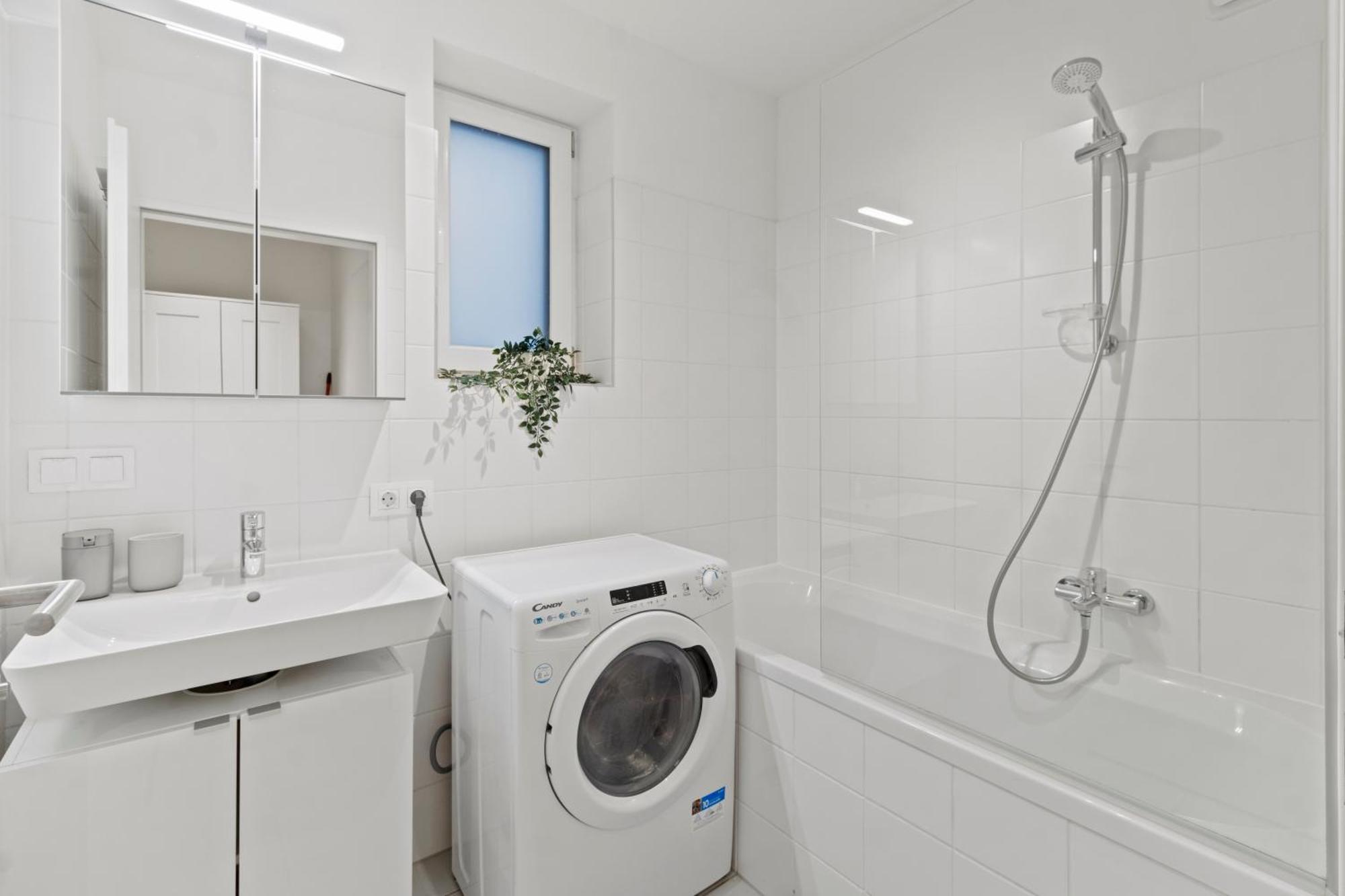 Balcony Apartment I 50 M² I Near City Center Viena Exterior foto